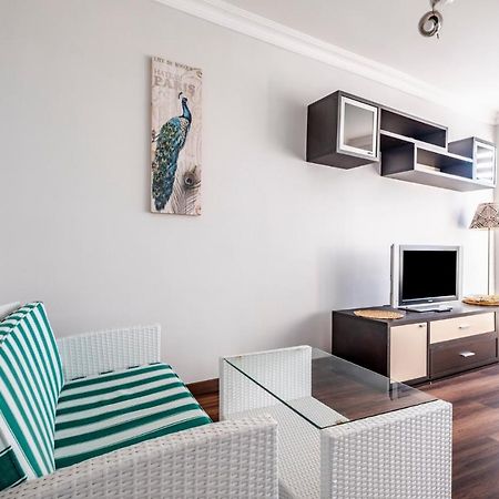 Sleek Flat 50 M To Bull Statue In Kadikoy Apartamento Estambul Exterior foto