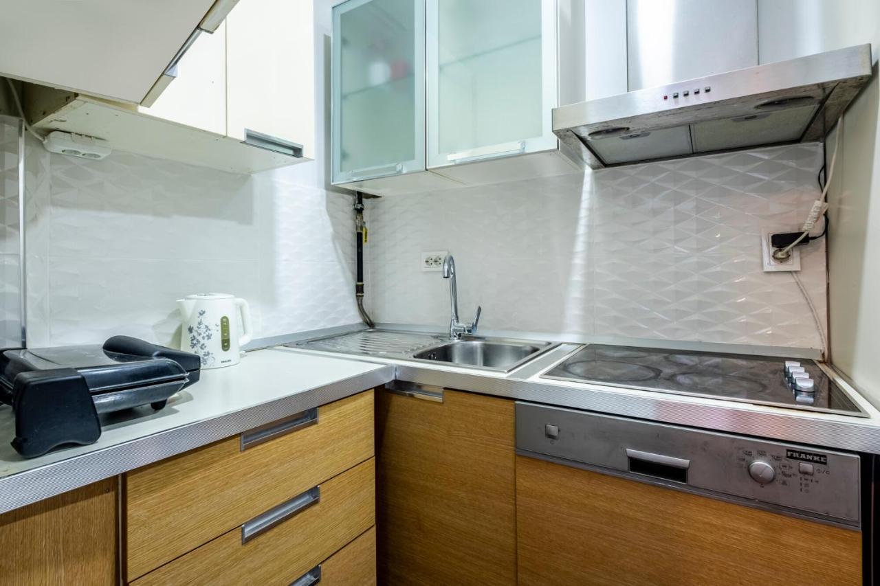 Sleek Flat 50 M To Bull Statue In Kadikoy Apartamento Estambul Exterior foto