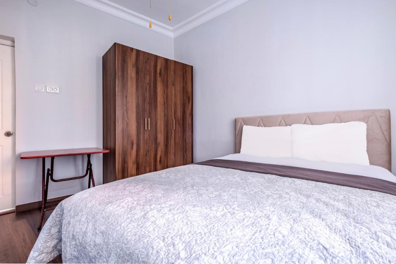 Sleek Flat 50 M To Bull Statue In Kadikoy Apartamento Estambul Exterior foto